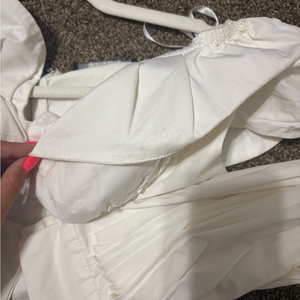 Akira BIGGEST FAN RUFFLE DETAIL BLOUSE - Picture 4 of 6